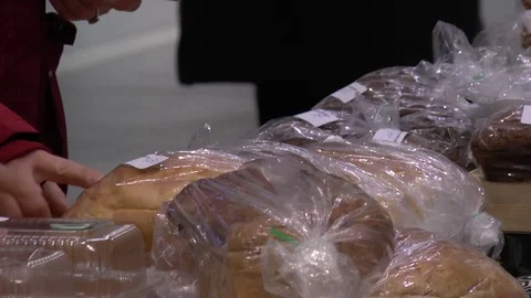 Bread Shopping 스톡 동영상 99313089