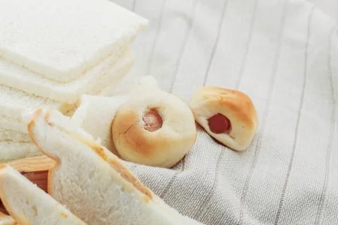 Bread on the tablecloth. Stock-Fotos