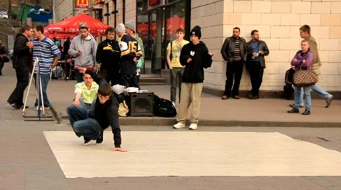 Break dancers Video stock 737425