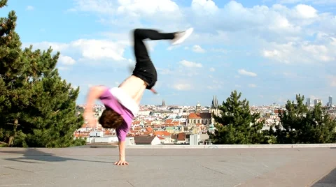 Breakdancer dancing breakdance in Prague Stock Footage 40329407