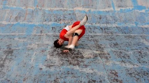 Breakdancer in the skate park Stock Footage 41845260