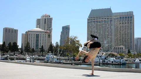 Breakdancer on the street Stock-Footage 40367236