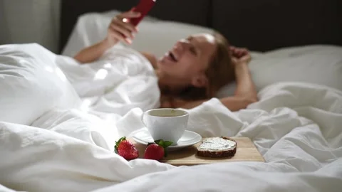 Breakfast in bed. Stock Footage 168514005