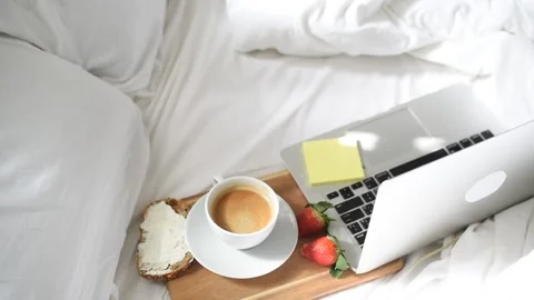 Breakfast in bed. Stock-Footage 168514417