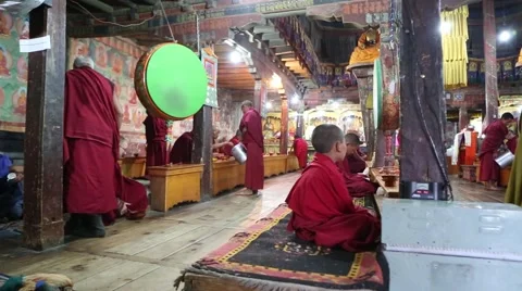 Breakfast at Buddhist Monestary.mp4 Video stock 47594104