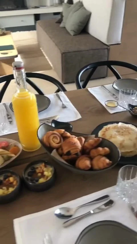 Breakfast buffet Vídeos de archivo 274002363