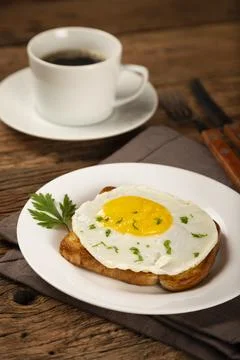 Breakfast with fried egg toast. Foto stock