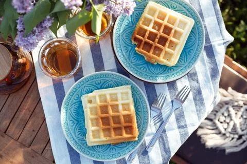 Breakfast in the garden Foto stock