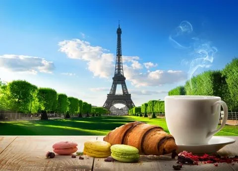 Breakfast near Eiffel Tower 스톡 사진