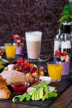 Breakfast or brunch set for two person on rustic wooden table Foto stock