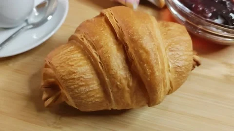 Breakfast in a Paris cafe Stockbeeldmateriaal 220445541