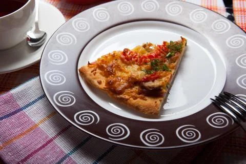 Breakfast pizza and tea Foto stock