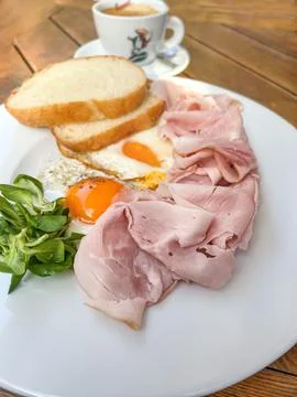 Breakfast plate on table Foto stock