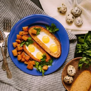 Breakfast with quail eggs Фото