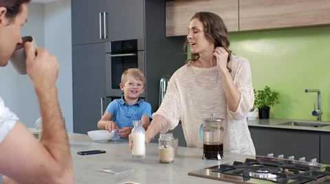 Breakfast routine Video stock 60789217