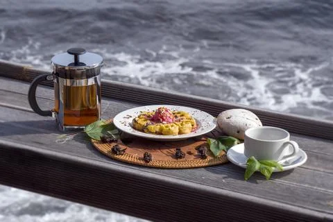 Breakfast by the sea. Foto stock