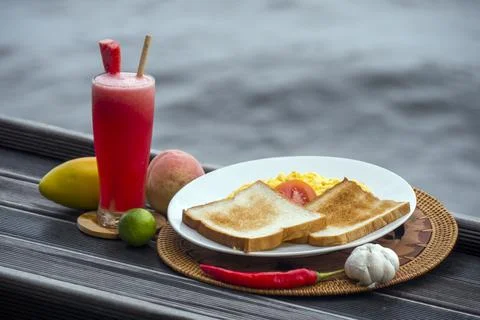 Breakfast by the sea. Foto stock