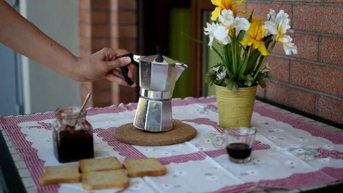 Breakfast table moka jam Видео 76875200