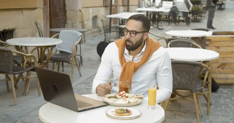 Breakfast Time in Cafe 库存影片 109155489