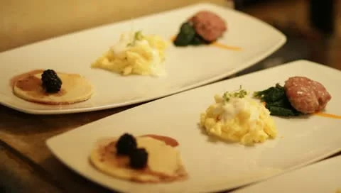 Breakfast tray - 1080p Stockbeeldmateriaal 10915431