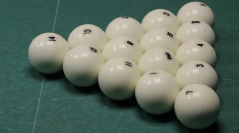 Breaking the billiard pyramid 動画素材 64121229