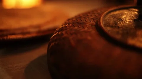 Breaking bread tilt Vídeos de archivo 41389855