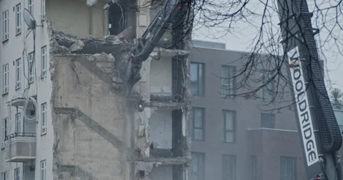 Breaking the concrete  動画素材 149494278