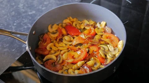 Breaking the Eggs 스톡 동영상 40337869