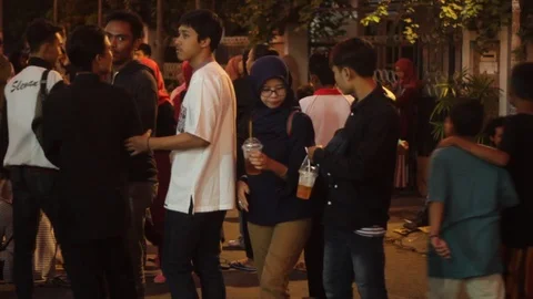 Breaking of fast at jogokariyan mosque Video stock 108874338