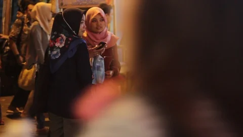 Breaking of fast at jogokariyan mosque Video stock 108874346
