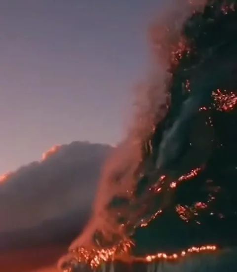 Breaking Wave Video stock 280405298