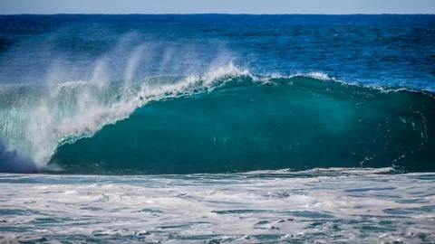 Breaking wave 库存照片