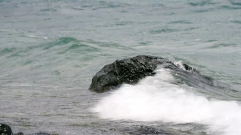Breaking waves on a lake edge in New Zealand Stock Footage 159748025