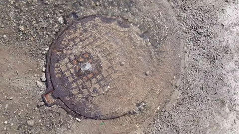 Breakthrough sewage hatch 스톡 동영상 95126653