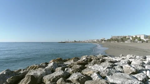Breakwater on the beach Vidéo 255157198