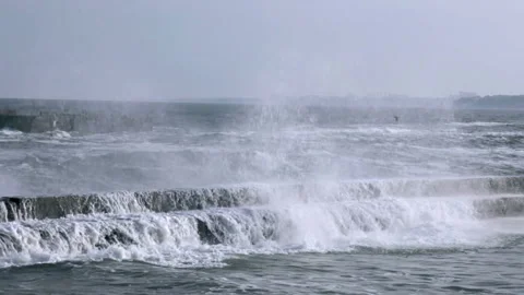 Breakwater 動画素材 106453394