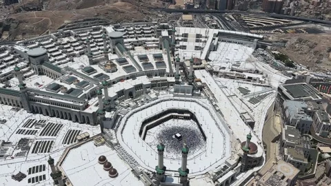 Breathtaking aerial high-angle view of the Kaaba and Masjid al-Haram in Mecca Stock Footage 339765801
