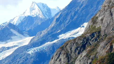 Breathtaking closeup view of snow capped mountains in Alaska Stock-Footage 121405130