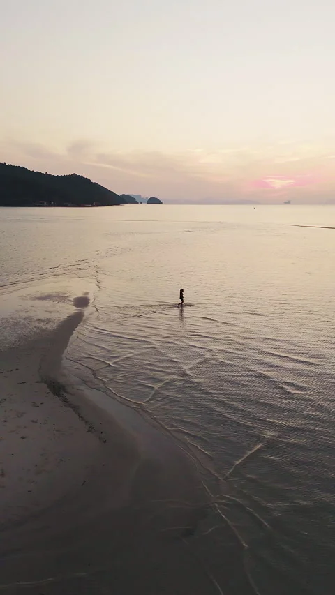 Breathtaking Drone Shot Laem Haad Beach Sand Spit Sunrise 4K Vidéo 341697923