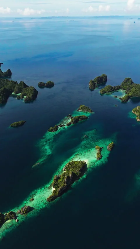 Breathtaking Drone Shot Limestone Cliffs Misool Indonesia 4K 動画素材 336577220