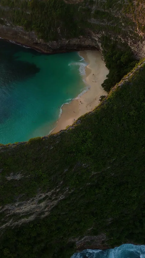 Breathtaking Kelingking Beach T-Rex Cliff Sunset Aerial View Видео 340420188