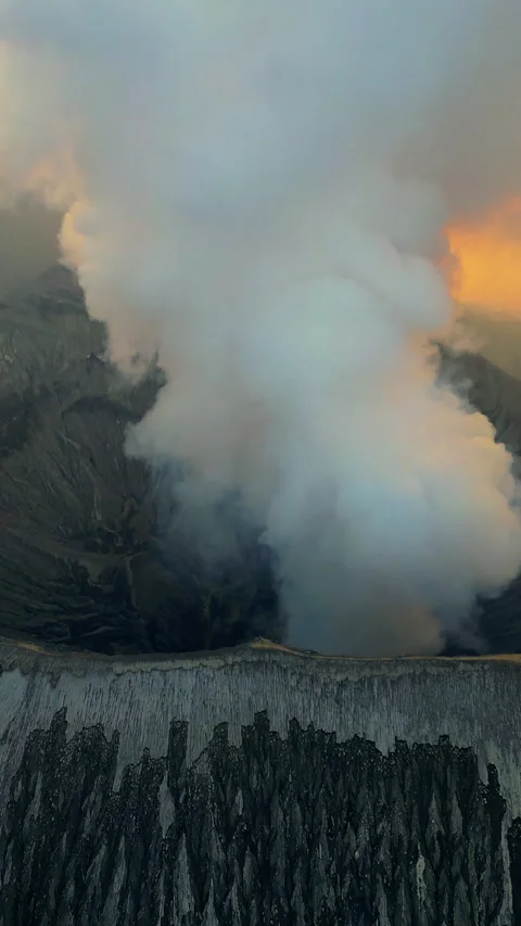 Breathtaking Mount Bromo Volcano Sunrise Landscape Aerial View 库存影片 339364135