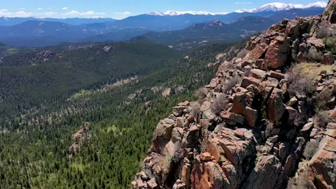 Breathtaking Mountain Cliff dropoff (Drone Footage) 库存影片 172422460