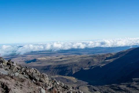 Breathtaking Mountain View Overlooking Clouds Foto stock