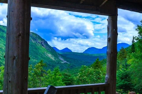 A breathtaking mountain view of the White Mountains National Forest Fotos de archivo