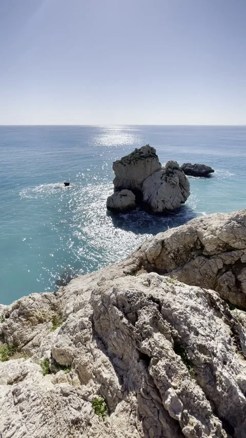 Breathtaking Panoramic View of a Beautiful Rocky Shoreline with Calm Waters Stock Footage 280564330