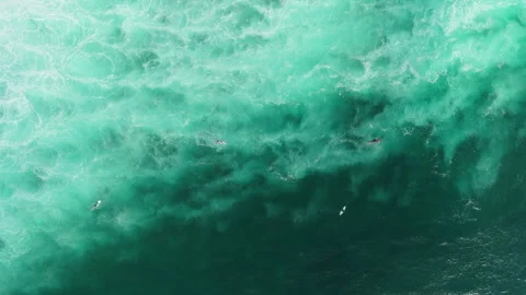 Breathtaking Peaceful Surfer Floating Ocean Lineup Uluwatu 4K Vidéo 341478789