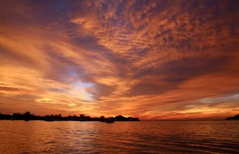 Breathtaking sunset and dramatic sky Stockfoto's
