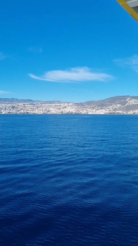 A breathtaking view from a ferry crossing between Gran Canaria and Tenerife, Video stock 307631837