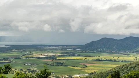 A breathtaking view from a mountain peak overlooking Cairns and the valley below Stock Photos